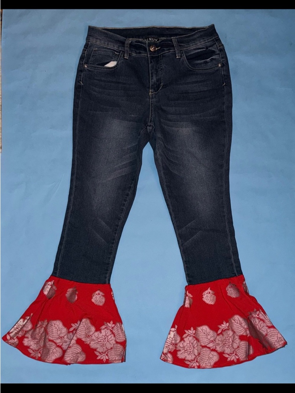 Venus Jeans Embroidered Floral Hem Size 8 Retro 70s Vintage Inspired Preppy - Picture 7 of 7